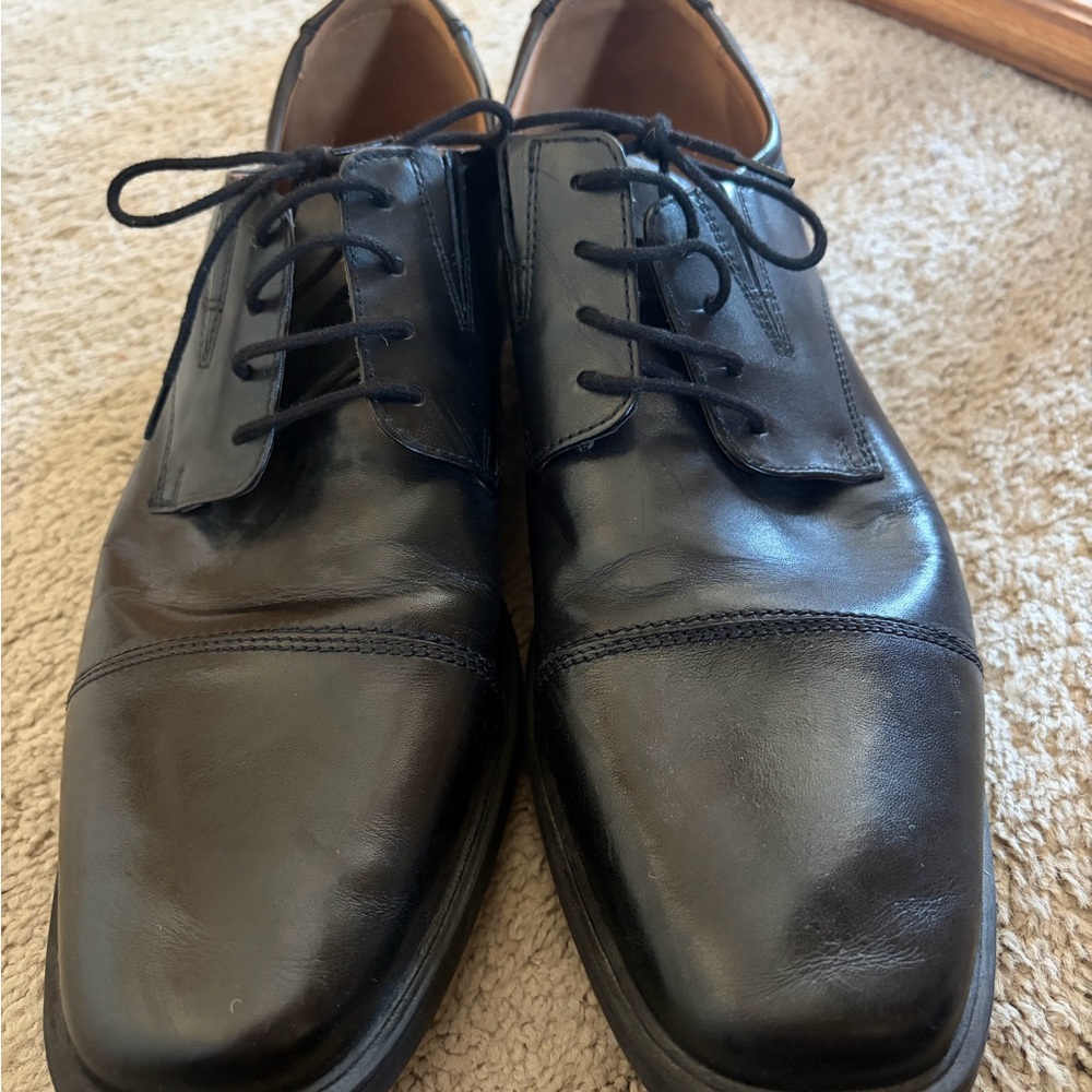 Clarks Black Leather Men's Oxfords